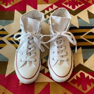 Converse Hi Top Chuck Taylors. White
